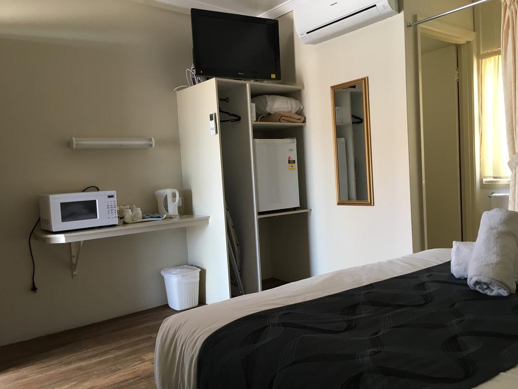 Plantation Park Motor Inn Ayr Bilik gambar