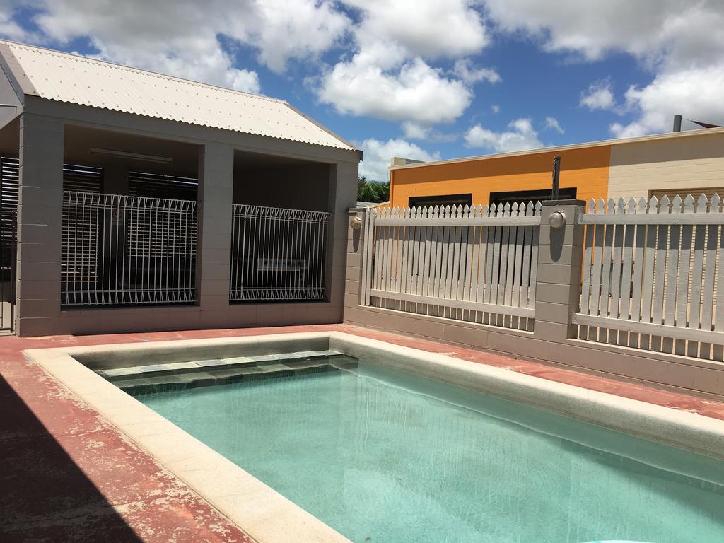Plantation Park Motor Inn Ayr Luaran gambar